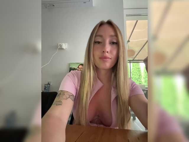Live трансляция Chloee - slutnetki.online