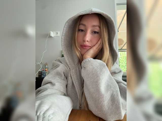 KiraBlake live cam on BongaCams