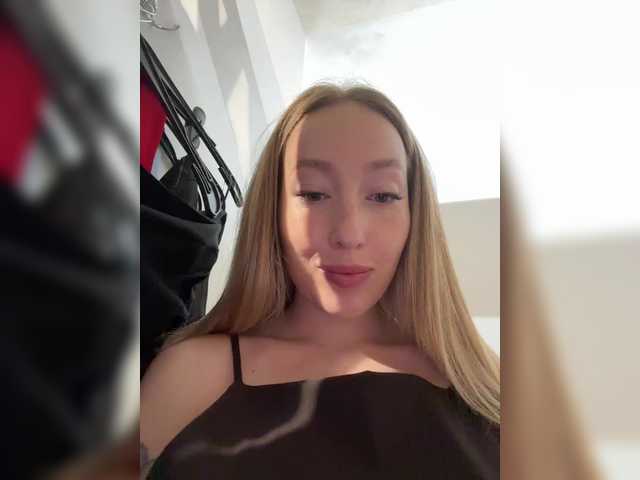 KiraBlake live webcam show