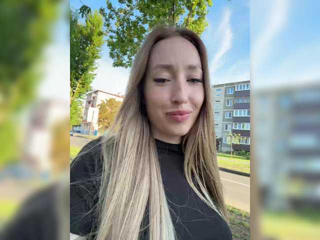 KiraBlake live cam on BongaCams