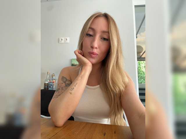 Live трансляция Chloee - slutnetki.online