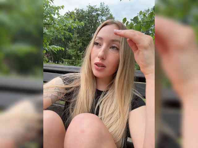 Chloee webcam