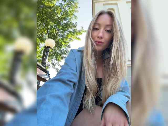 Модель: Chloee