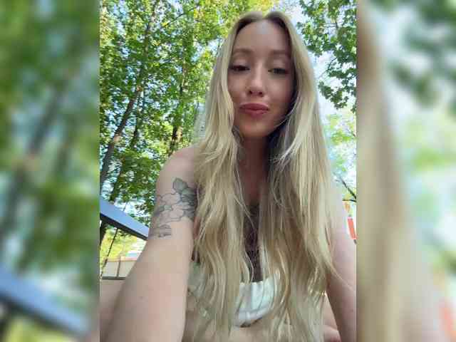 Chloee webcam