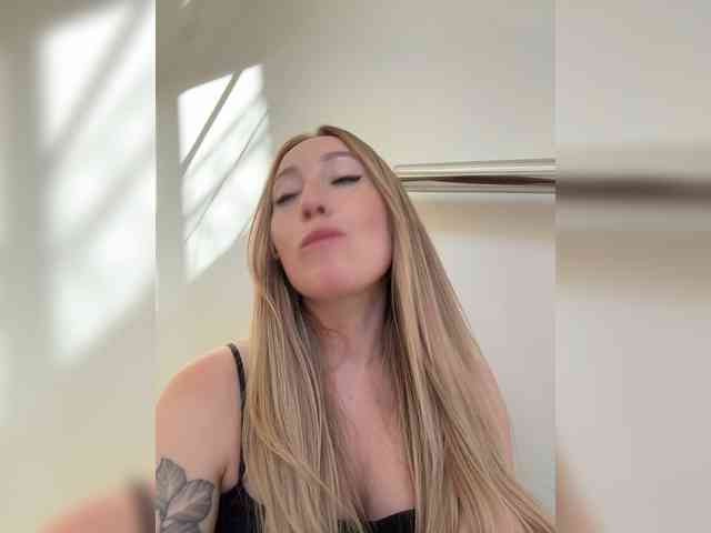 Chloee webcam