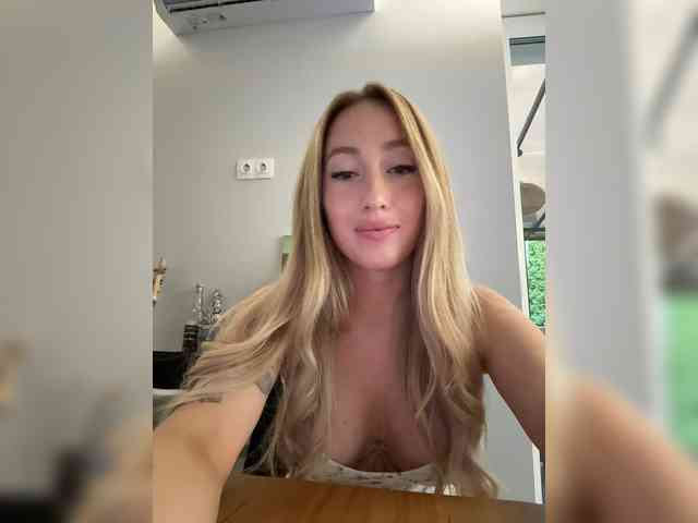 Chloee webcam