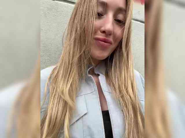 Chloee webcam