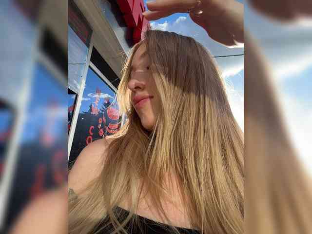 Chloee webcam