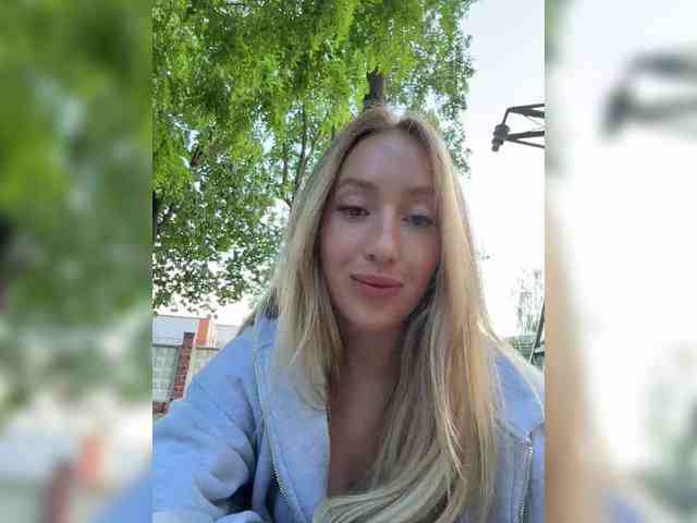 Chloee webcam