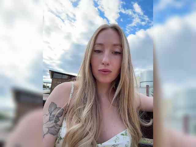 Chloee webcam