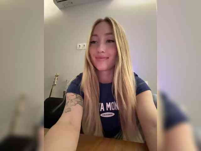Модель: Chloee