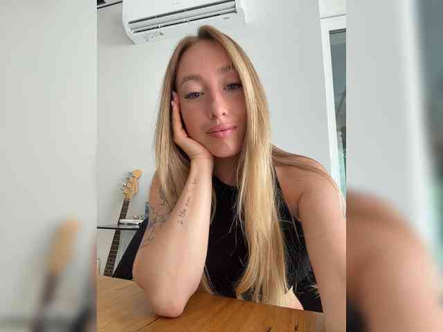 Chloee webcam