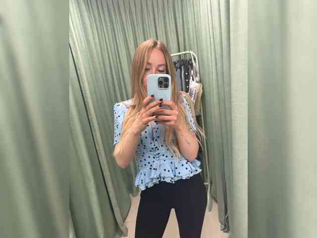Chloee webcam