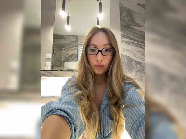 Chloee webcam