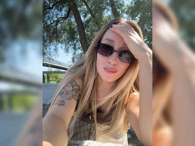 KiraBlake Sex Cam Show