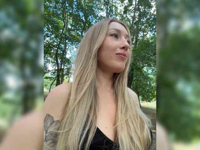 Chloee webcam
