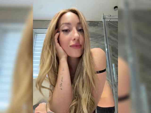 Chloee webcam