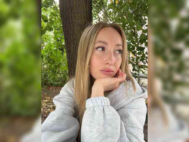 Chloee webcam