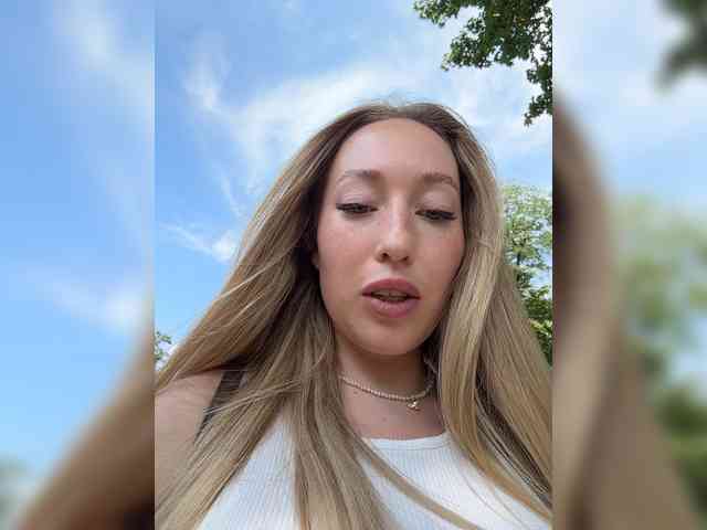 Chloee webcam