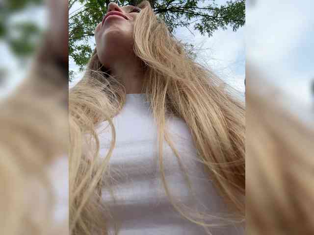 Chloee webcam