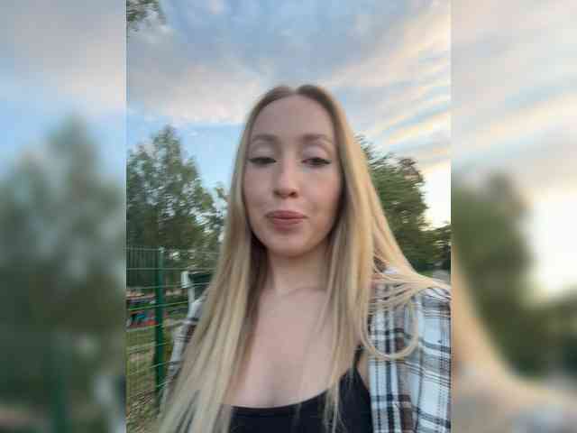 Модель: Chloee