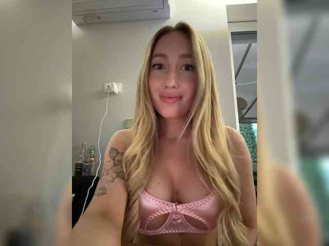 Chloee webcam