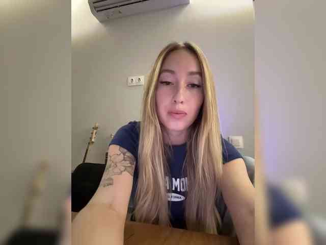 Chloee webcam