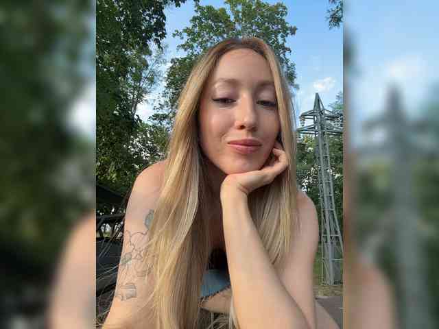 Chloee webcam