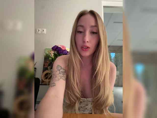 Модель: Chloee