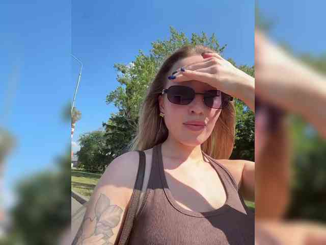 KiraBlake Sex Cam Show