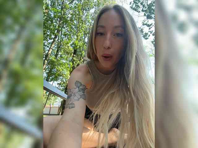 Chloee webcam