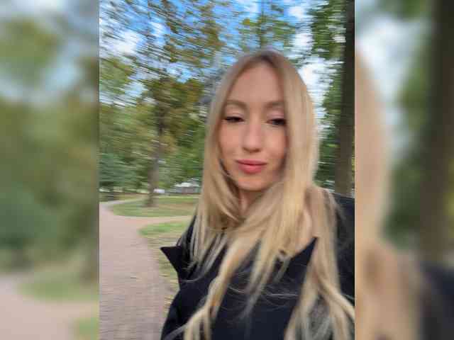 Модель: Chloee
