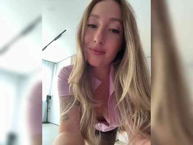 Chloee webcam