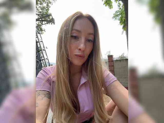 Chloee webcam