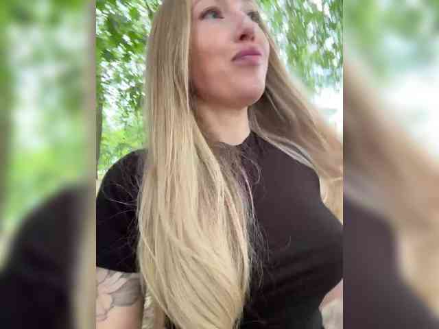 Chloee webcam