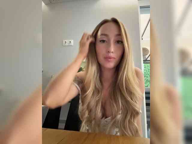 Chloee webcam