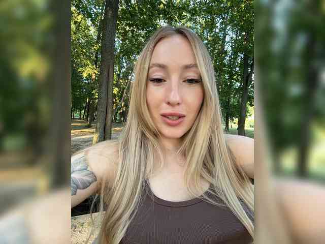 Модель: Chloee