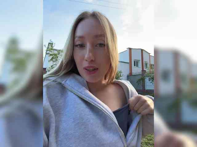 Chloee webcam