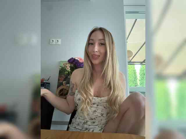 Модель: Chloee