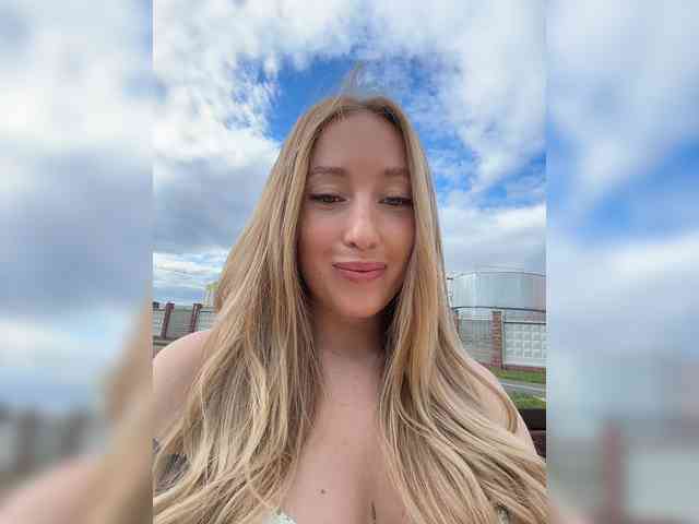 Chloee webcam