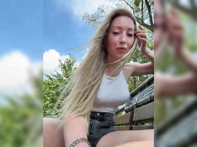 Модель: Chloee