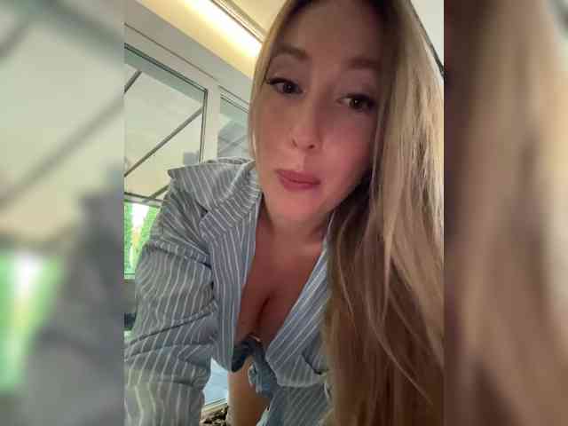 Chloee webcam