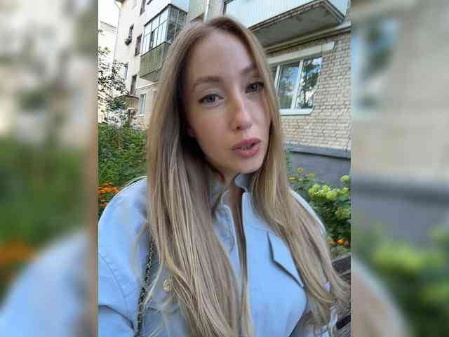 Chloee webcam