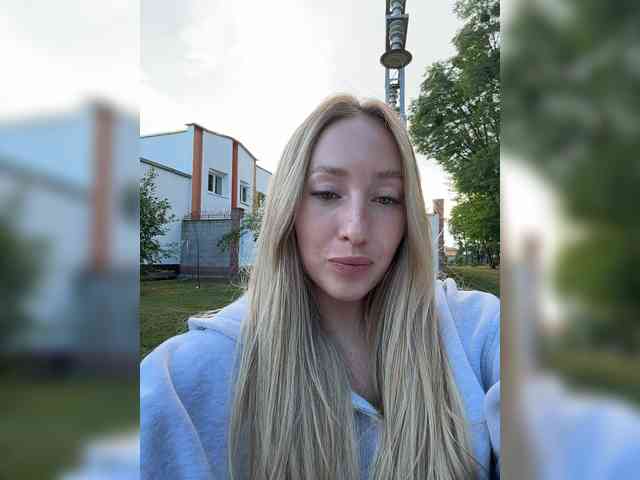 Модель: Chloee