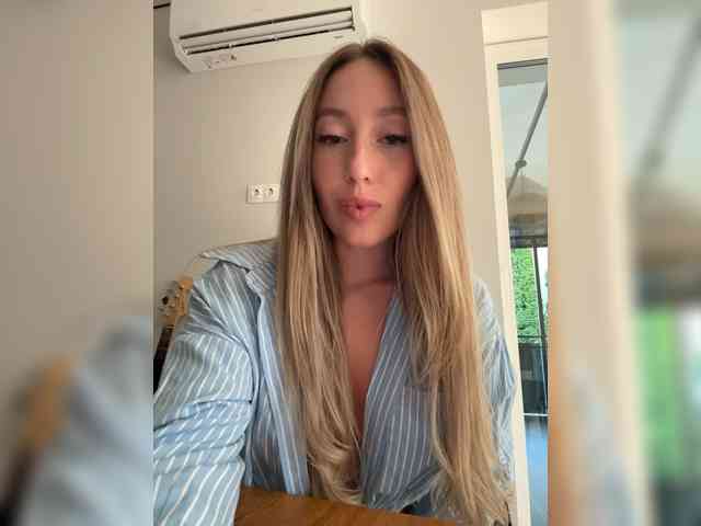 Chloee webcam