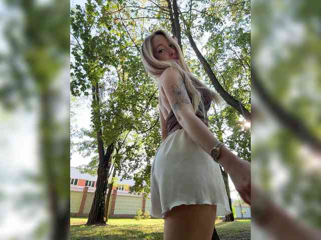 Chloee webcam