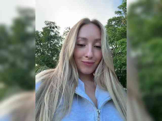 Модель: Chloee