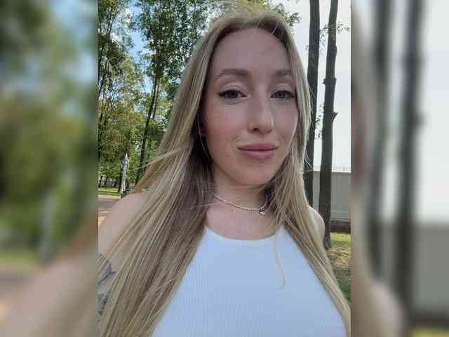 Chloee webcam