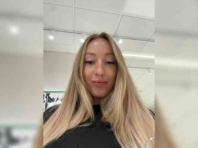 Chloee webcam
