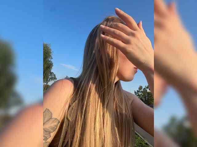 Model: Chloee
